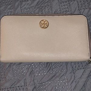 Tory Burch Robinson wallet